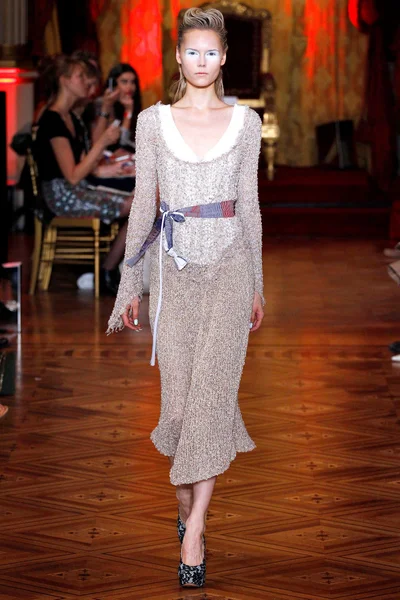 Look 13